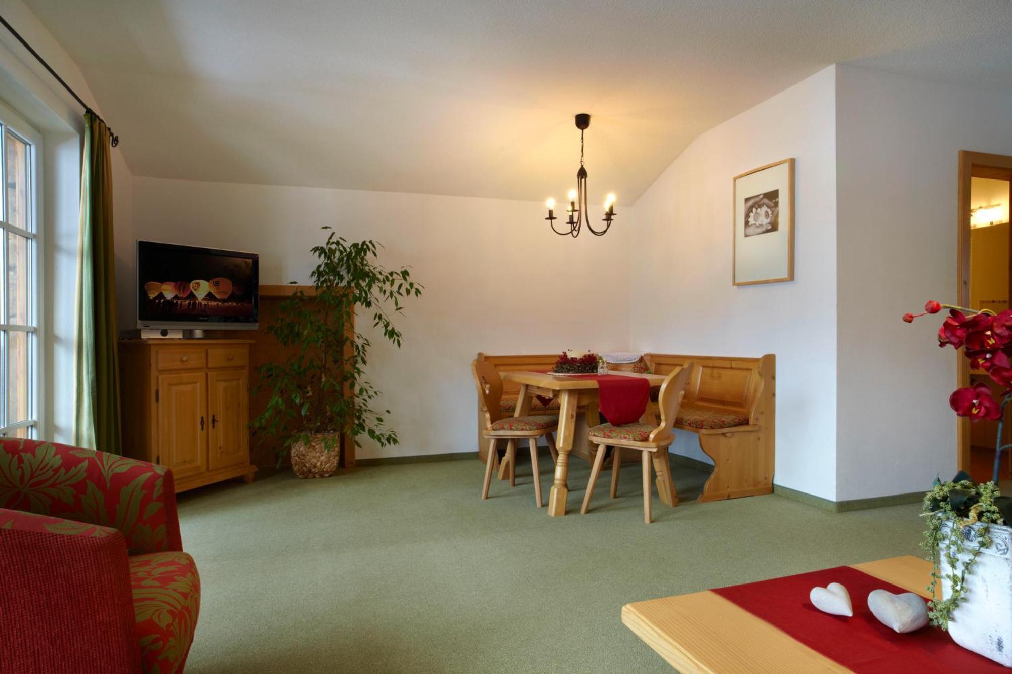 Landhaus Alpensonne Schattwald Exteriér fotografie